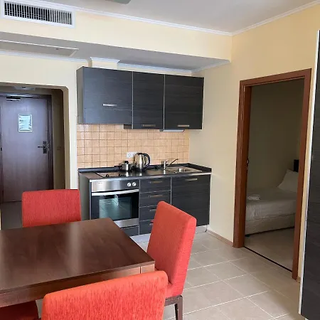 Sunset Resort Pomorie Apartment *